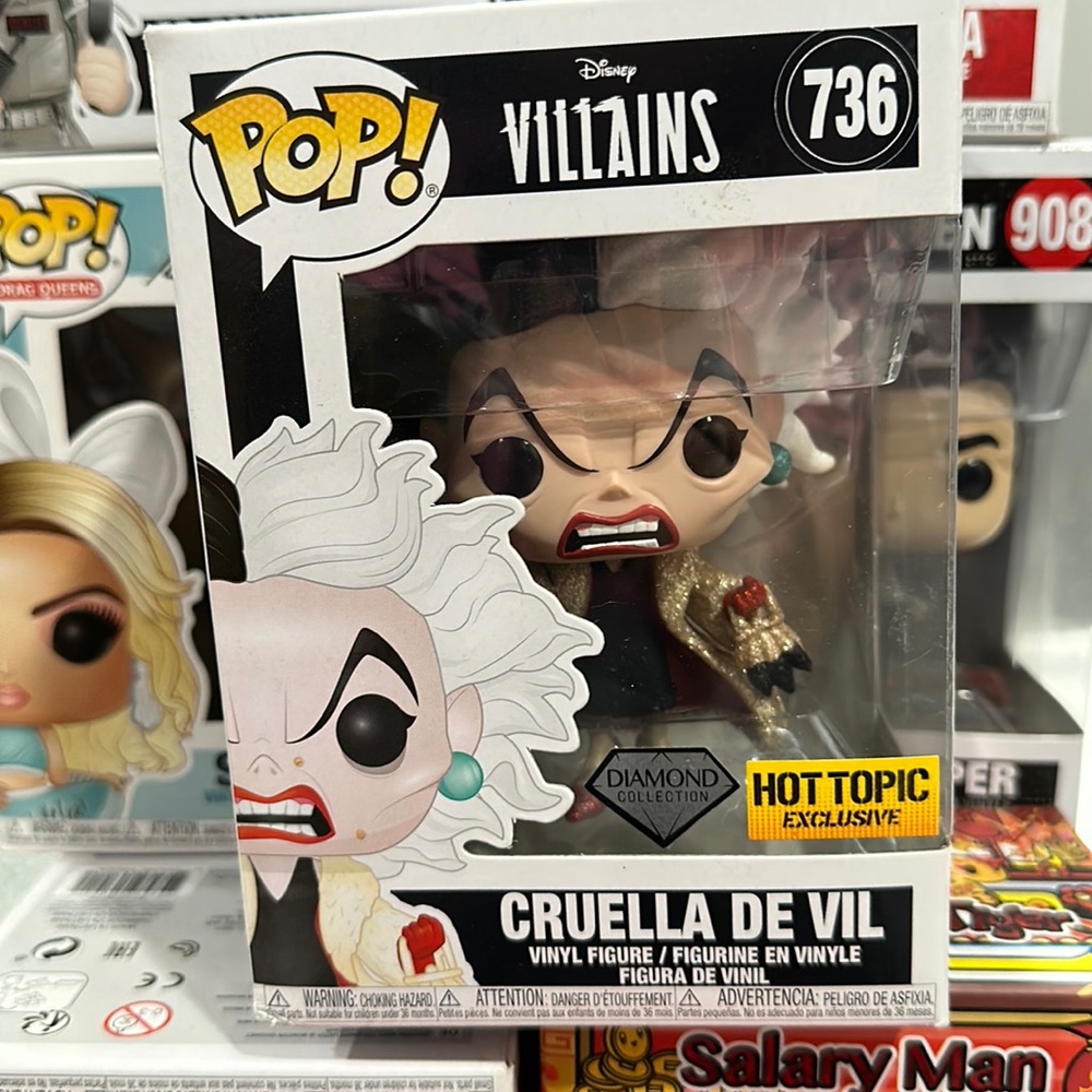 POP Funko “Cruella De Vil” Disney-Hot Topic Exclusive